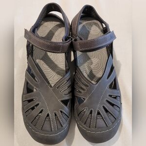 NEW JSport by Jambu Poppy Womens 9M Walking Hiking Sandal Gray Hook Loop Closure
